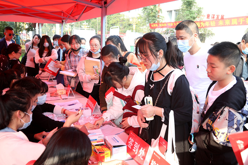 正式開學(xué)！衡陽幼高專迎來首批大學(xué)生