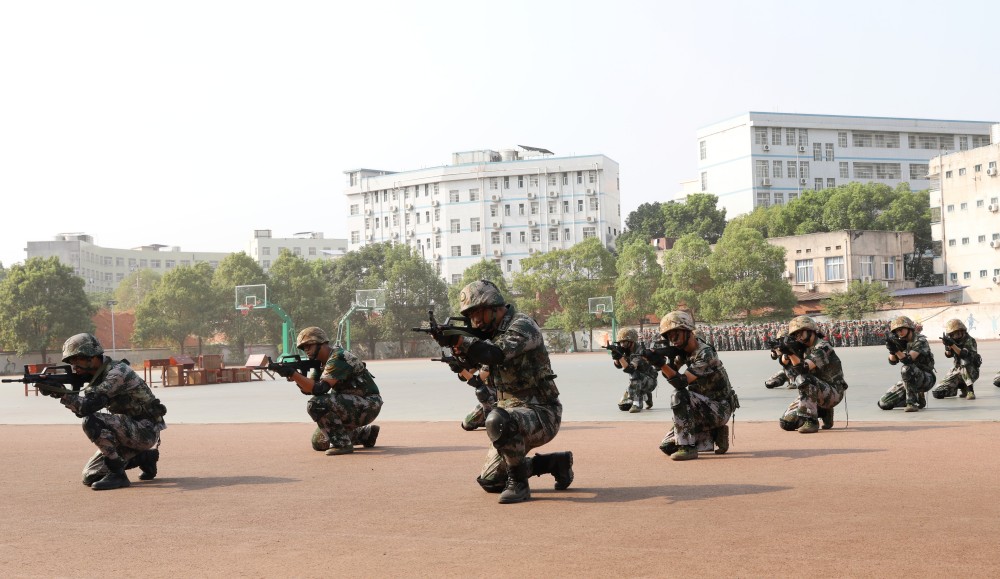 衡陽幼兒師專舉行2022級新生軍訓匯報表演暨總結(jié) 表彰大會