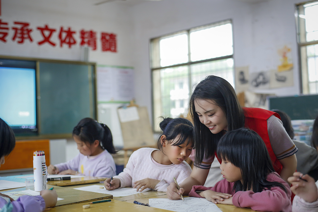 “藝”起成長(zhǎng)，伴你同行 ——衡陽(yáng)幼兒師專志愿者赴衡南縣松江聯(lián)合學(xué)校長(zhǎng)嶺校區(qū)開展支教幫扶活動(dòng)