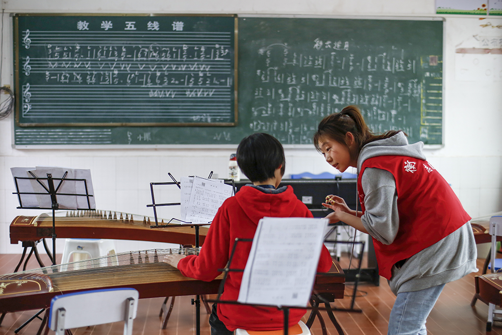 “藝”起成長，伴你同行 ——衡陽幼兒師專志愿者赴衡南縣松江聯(lián)合學(xué)校長嶺校區(qū)開展支教幫扶活動